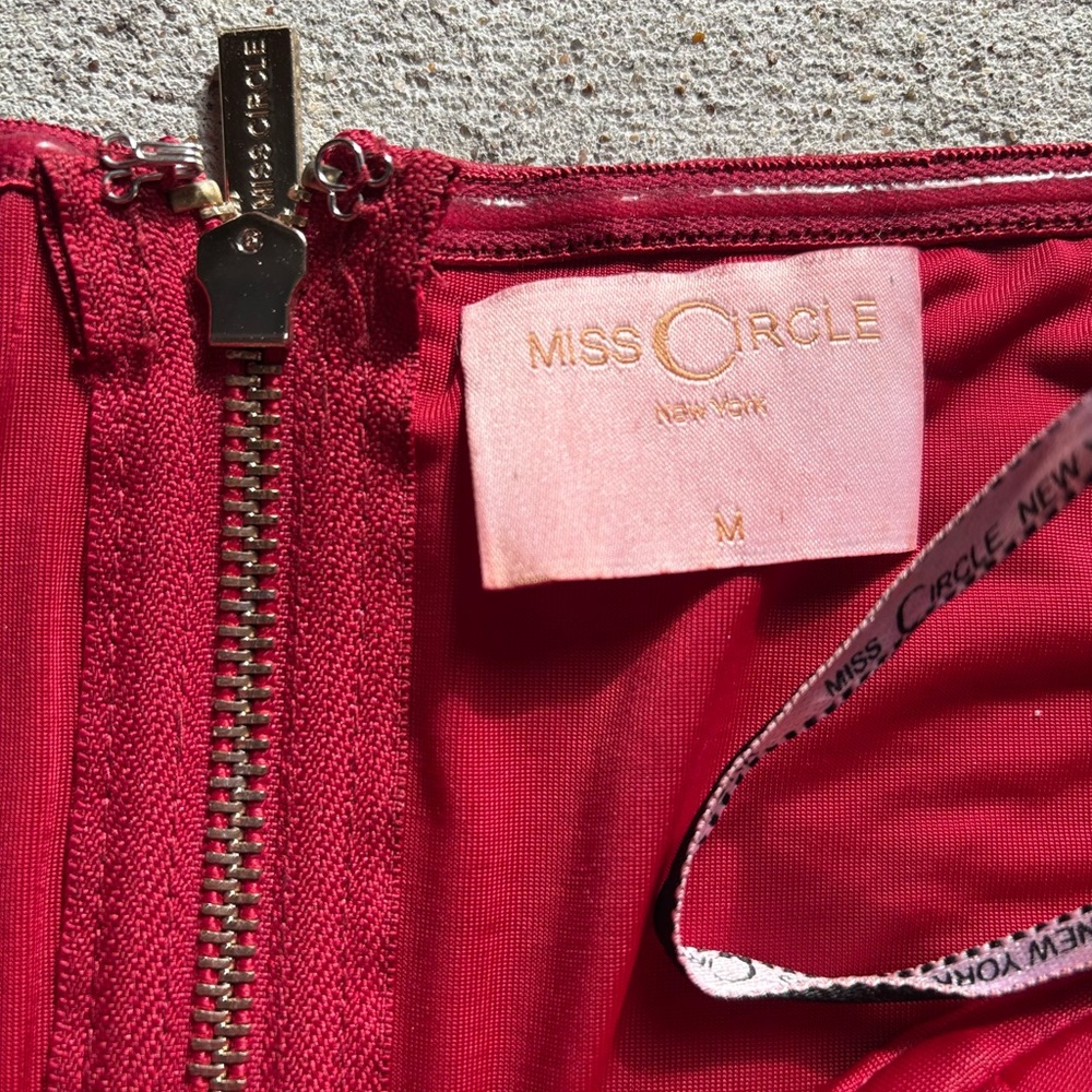 Miss Circle Red Strapless Bustier Top - Picture 2 of 7